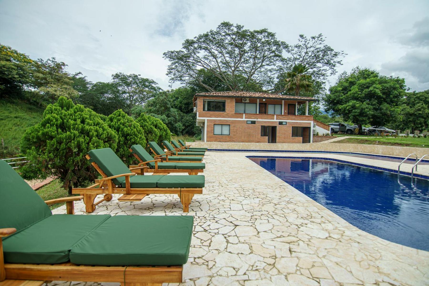 Tres Lagos Hotel ซานเฮโรนิโม ภายนอก รูปภาพ